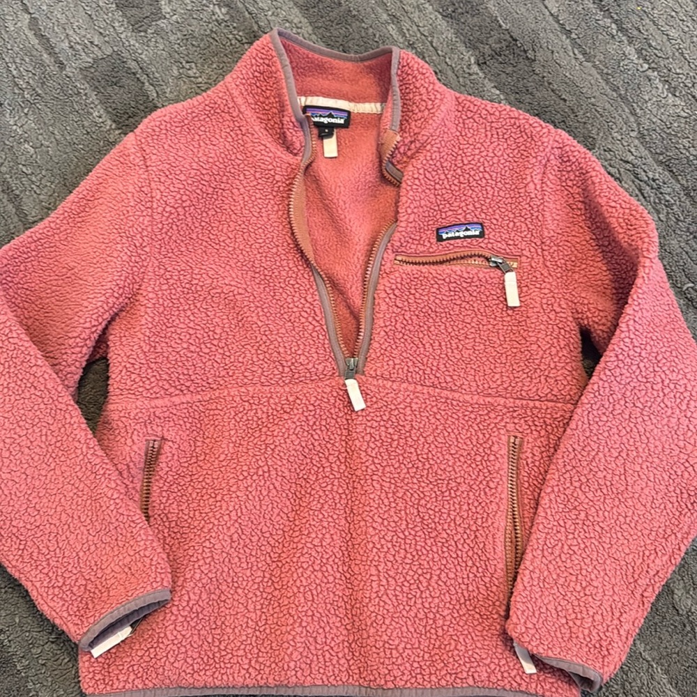 Size small women’s Patagonia half zip.
